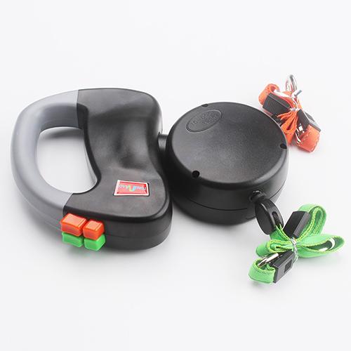 Walk Two Dogs Easily with This Dual Retractable Leash