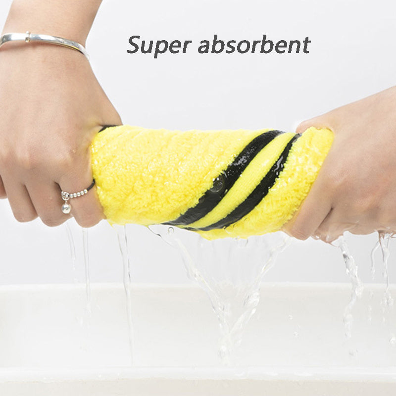 FluffyDry Dog & Cat Towel – Soft, Fast, Happy Pets